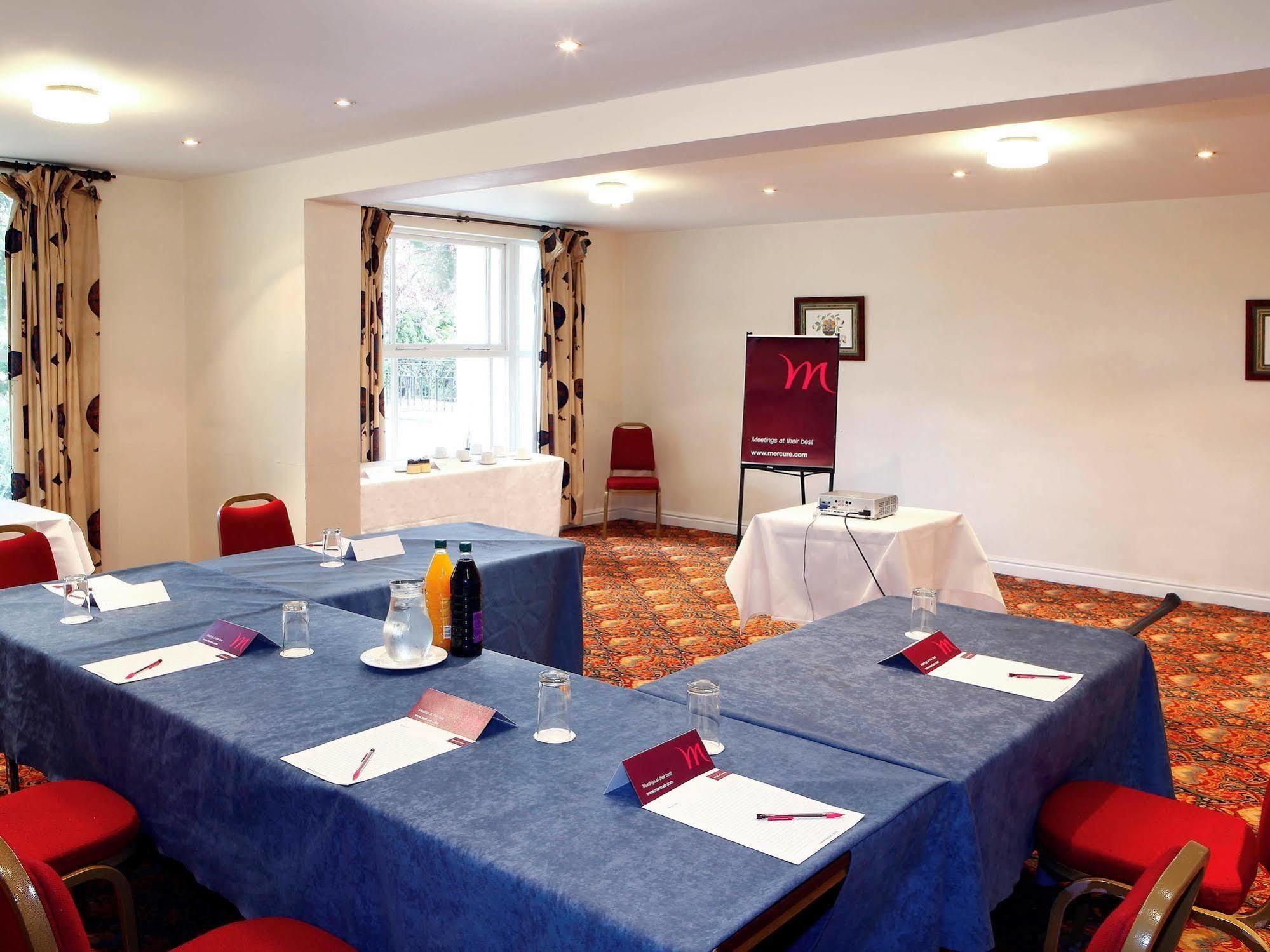 Stafford South Hatherton Hotel Penkridge Bagian luar foto