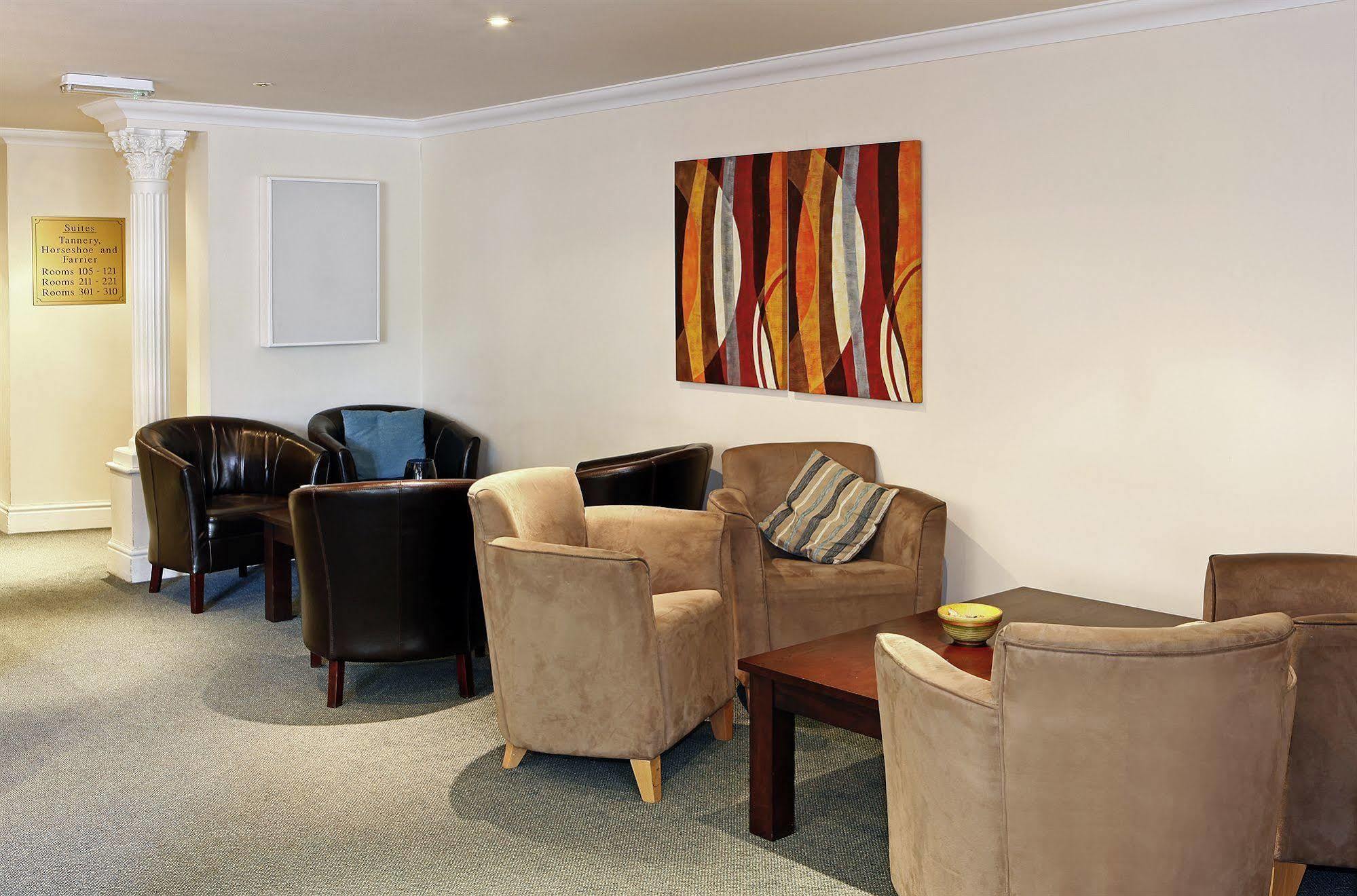 Stafford South Hatherton Hotel Penkridge Bagian luar foto