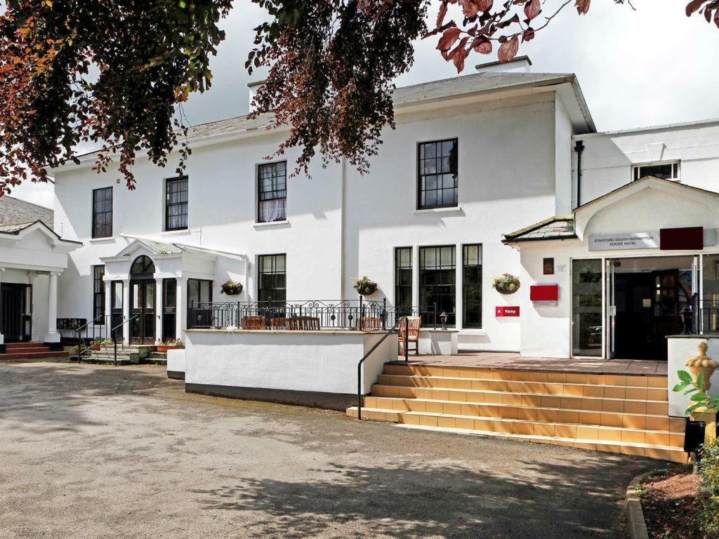 Stafford South Hatherton Hotel Penkridge Bagian luar foto